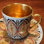 cenci - これもスウェーデンのアラビア。温かい台湾の烏龍茶でトリュフの風味を邪魔せずに。