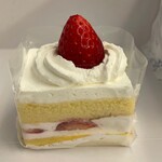 新宿高野 - ストロベリーショートケーキ