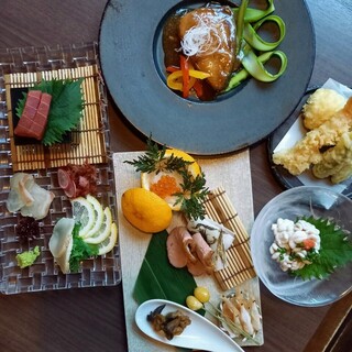 A banquet for adults to enjoy kappo-style Japanese Japanese-style meal in style.