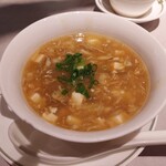 中国飯店 富麗華 - 上海蟹のスープ
