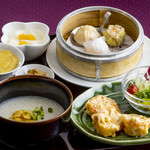 ◆ Lunch set of juicy large shrimp with mayonnaise sauce and Dim sum hot dim sum