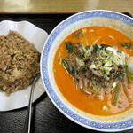 中国料理 新華楼 - 料理写真:担々麺+叉焼炒飯(750円)