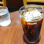 ドトールコーヒーショップ　 - ドトールコーヒーショップのアイスコーヒーは、『アラビカ種を100％使用し、苦味を抑え香ばしさと甘味を感じられる一杯』とのことです。