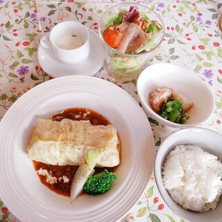 里山Cafe 多三郎山荘 - 料理写真:季節のランチ