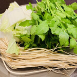 比良山荘 - ・三関せり（別途お取り寄せ）