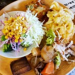 Yawataya - 野菜サラダ、ミートドリア、かき揚げ、スモークチキン、肉じゃが、カレイゆず塩焼き