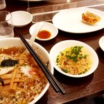 五十番飯店 上海厨房 - 