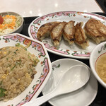 餃子の王将 宇都宮インターパークビレッジ店 - 