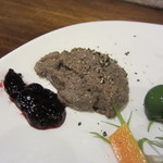 ビオバル弘前 - 自家製のレバーペーストとブルーベリージャム