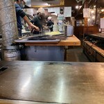 鉄板焼屋 田吾 - カウンター面前鉄板