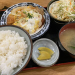 ニューゴールデン - 日替り(煮カツ)定食
