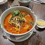 タイの食卓 クルン・サイアム - カオソイ