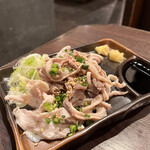 炭火焼肉ホルモン うらら - モツ刺盛り合わせ