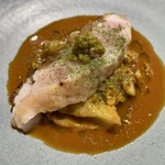 パルコ フィエラ - メヌキのオリーブオイルのソテー 炭火で炙って 縮緬キャベツ ブイヤベース 柚子胡椒