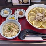 そば処 さくら - 料理写真:レモン中華(冷)+こだわり鶏めし(数量限定)
