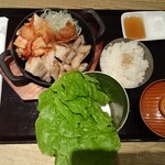 韓国厨房 水剌間 - サムギョプサル定食