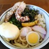 こてつ - ぶっかけうどんの中の冷に玉子天とゲソ天のトッピング