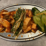 ホルモン 長岡 - キムチ盛