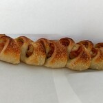 Boulangerie Artisan'Halles - ベーコンエピ 税込230円