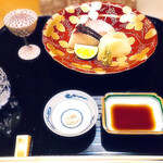 赤坂 詠月 - ◎向付（お刺身）
      秋鰆　皮目をバーナーで炙って、貝柱（函館）、鯛（淡路）、塩水雲丹