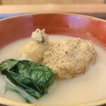 魚菜料理 縄屋 - ⑨ 強肴：雲子の蕎麦粉揚げ、海老芋の米粉揚げの白味噌仕立て