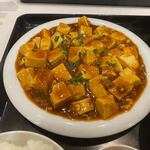 中国料理 礼楽 - 麻婆豆腐は少しピリ辛ですが其処まで辛くは無いんで食べやすい麻婆豆腐です。
 