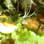 Cafe Riisha - 角煮丼（ゆで卵と角煮のチラリズム）