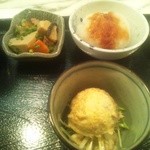 炭火魚 旬彩料理 坂本 - 小鉢は2つ。大根おろしはｵｶﾜﾘ自由