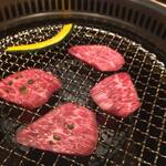 ユッケ 焼肉 生サムギョプサル 手打ち冷麺 ハヌリ - 