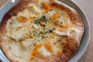 Borosuta - ４種チーズのピザ