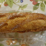 アミューズメントベーカリー＋プラス - 熟成石臼バゲット