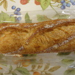 アミューズメントベーカリー＋プラス - 熟成石臼バゲット　