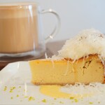 ハナツムリ - 【2021.11】 メープルとグラナパダーノのチーズケーキ 