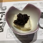 Sakanaya No Daidokoro Shimono Ishiki - 味噌をのせた豆腐
