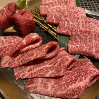 近江うし 焼肉 にくTATSU 青山本店 - 