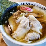 青竹手打ちラーメン いなみ - ワンタン麺醤油930円