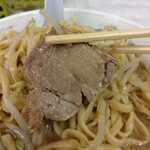 ラーメン二郎 - 豚は味が深い！