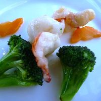 中国料理 「望海楼」 ヒルトン福岡シーホーク - 季節野菜と車海老の炒め・・大振の車エビです。中華らしい塩味ですが、好みですね。