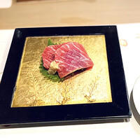 うを徳 - ◎鰯鯨のお刺身　尾の身（アイスランド）　
                    脂ののりが最高でした。鯨ってこんなに美味しいのかあ…