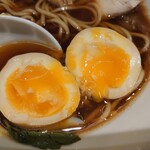 麺に光を 別邸 - 味玉