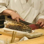 奈良 而今 - 迷い鰹の藁焼き