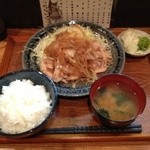 居酒屋まめぞ - 特製スタミナ焼ライス(750円)