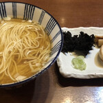 貪瞋癡 - 氷見産煮干しラーメン  800円(税込)