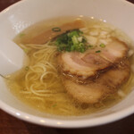 貪瞋癡 - 白醤油ラーメン　700円(税込)