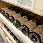 CAVE A VINS L'ESPRIT DE CHEVALIER - 地下蔵熟成ワイン マラトレデュブルイユ ブルゴーニュワイン