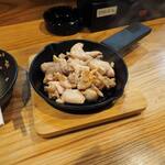 卓 - 赤鶏の塩焼きその１