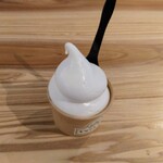 キタマエカフェ - ガンジー牛乳ソフト　350円