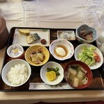 幕別温泉パークホテル　悠湯館 - 料理写真:着席後、お櫃とみそ汁