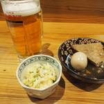 卓 - ビール、付け出し