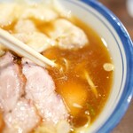 麺屋 はやしまる - ミックスわんたんめん1030円+チャーシュー300円